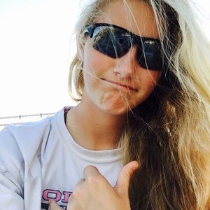 Meet your Posher, Abbi